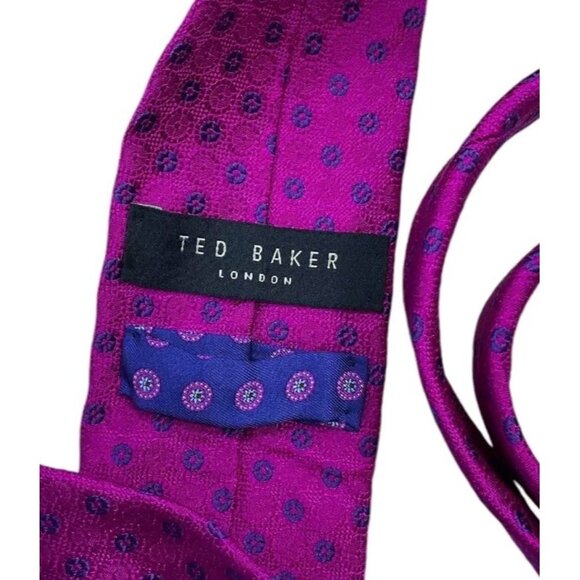 TED BAKER Silk Tie USA Pink Geometric W:3" EUC - Picture 2 of 4